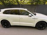 Volkswagen Touareg 3.0 V6 TDI 210kW 4MOT Tiptr. R-Line ... - VW Touareg in Duisburg