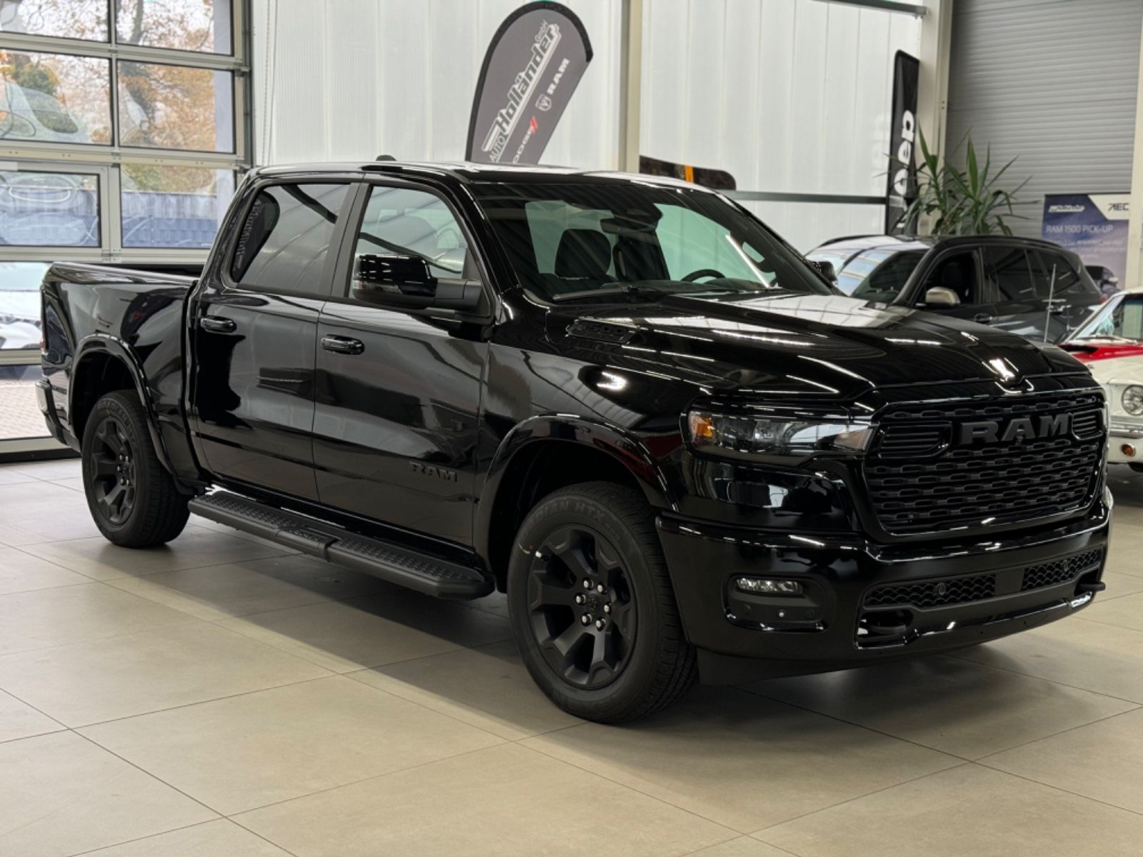Fahrzeugabbildung Dodge RAM 1500 Big Horn Night MY25 4x4 Pano Voll