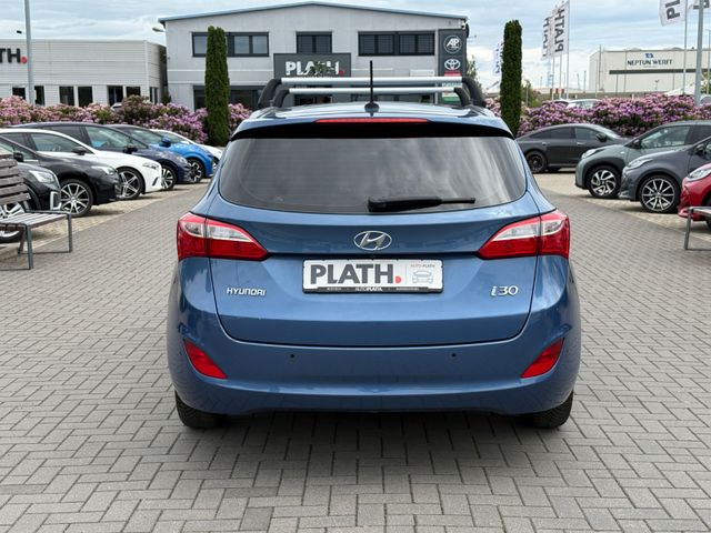Hyundai i30 cw blue Trend