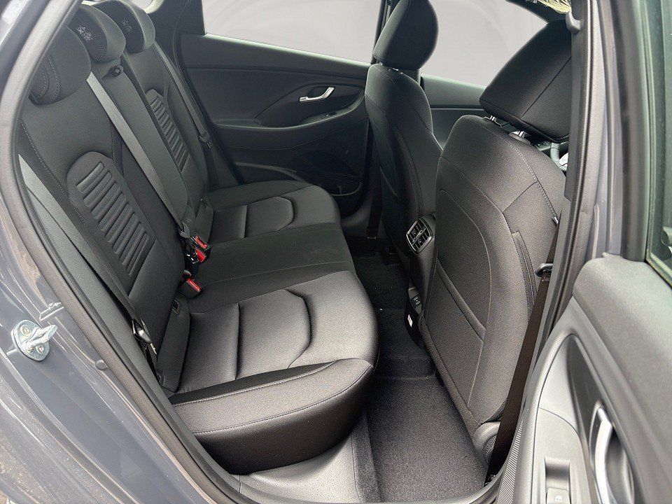 Fahrzeugabbildung Hyundai i30 Kombi 1.0T 115PS Trend