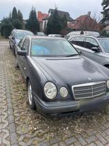 Mercedes-Benz Mercedes Benz E200 - Mercedes-Benz E 200 mit LPG-Antrieb