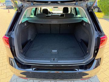 Volkswagen Passat Variant - 11