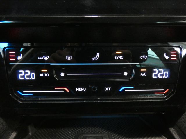 Passat Variant 1.5 TSI Business AHK ACC SHZ LED