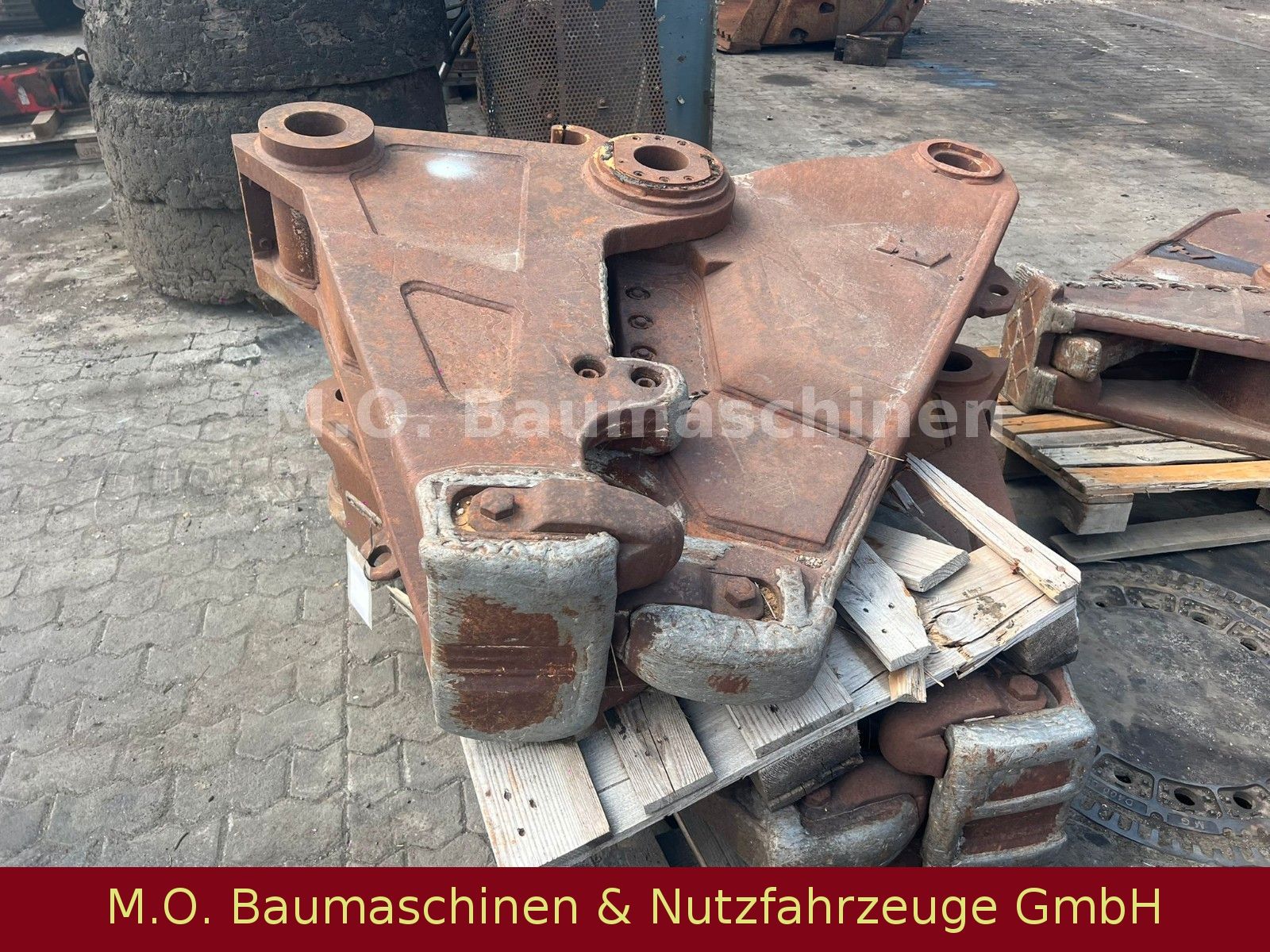 Fahrzeugabbildung Andere VT 40 mit 3 Wechselbacken/Stahl/Beton