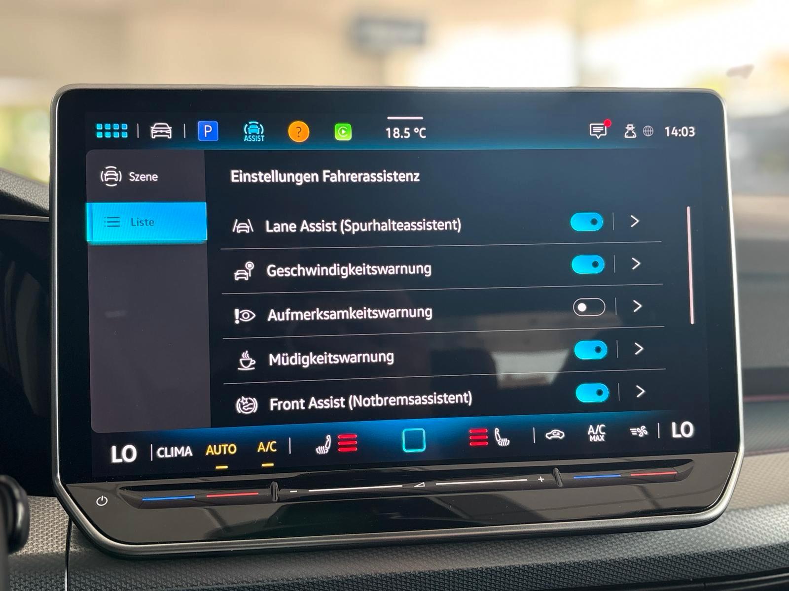 Volkswagen Golf VIII Lim. 1.5 eTSI 1.HAND GOAL NAVI DSG LED, миниатюра 28