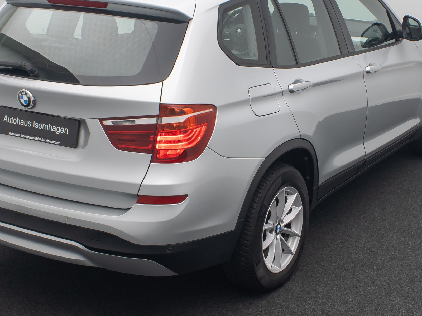 Fahrzeugabbildung BMW X3 xD20d Xenon GeschwindigReg PDC FernlichtAssis