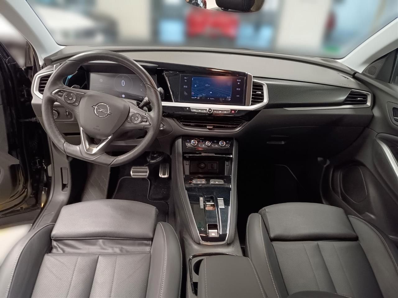 Fahrzeugabbildung Opel Grandland (X) 1.6T GSe HYBRID 4X4 NAVI/LED/SPORT