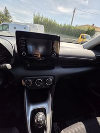 Toyota Yaris - 10