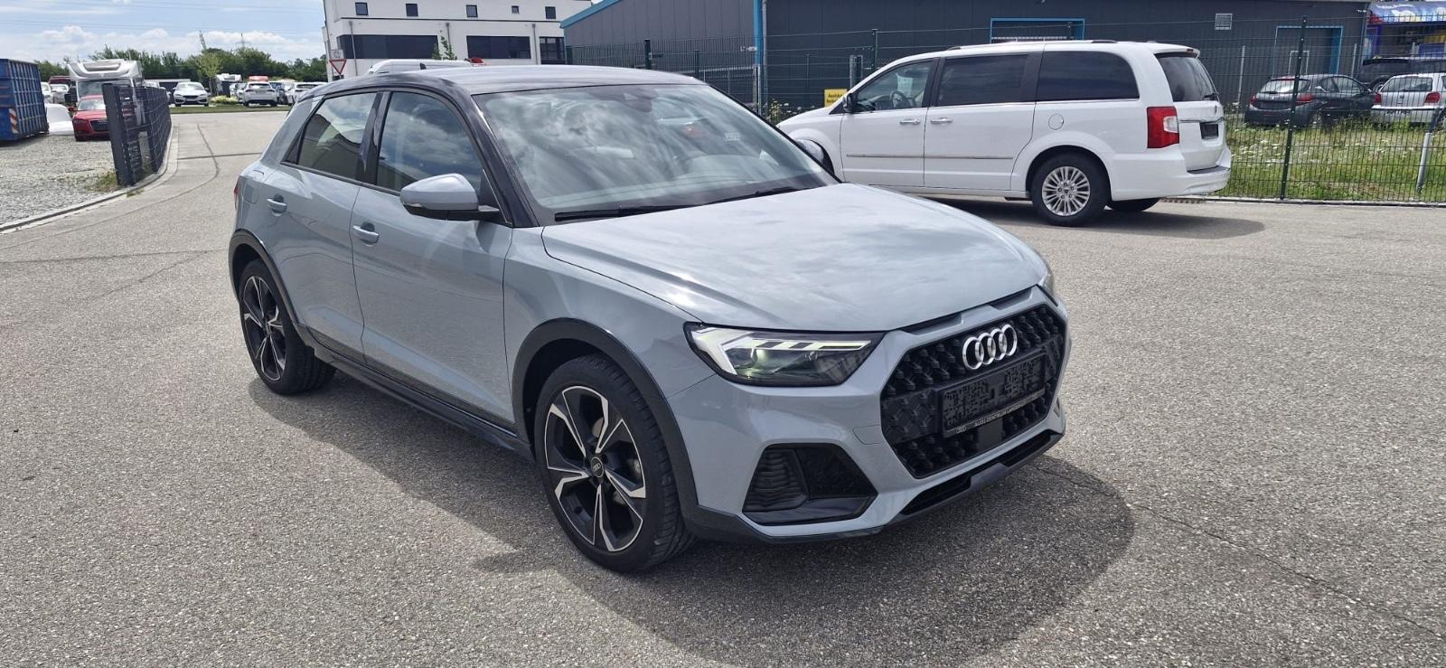 Audi A1 citycarver 35 TFSI/Keyless/LED/18 Zoll