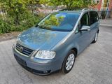 Volkswagen Touran 2.0 TDI Highline Automatik 7 Sitzer - Volkswagen Touran aus 2005: Highline