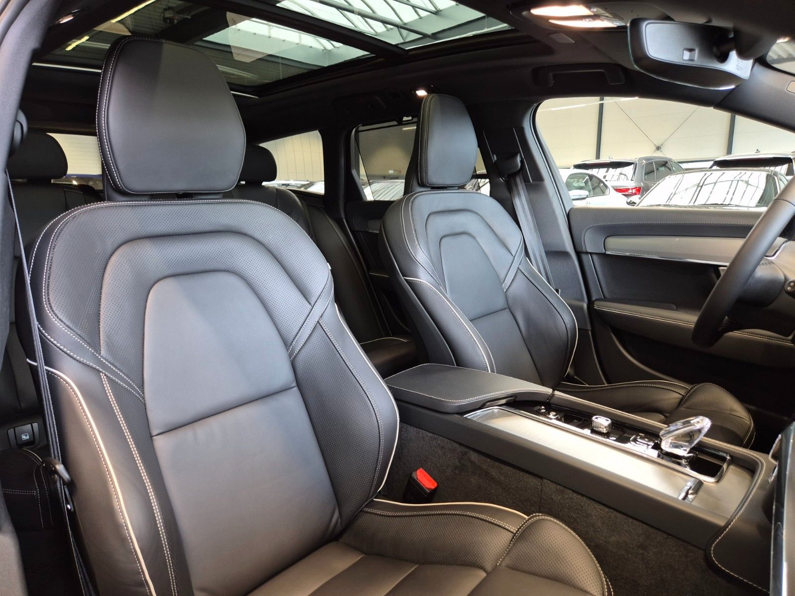 Volvo V90 2.0 d ULTIMATE BRIGHT LEDER PANO STANDHZ AHK foto 9