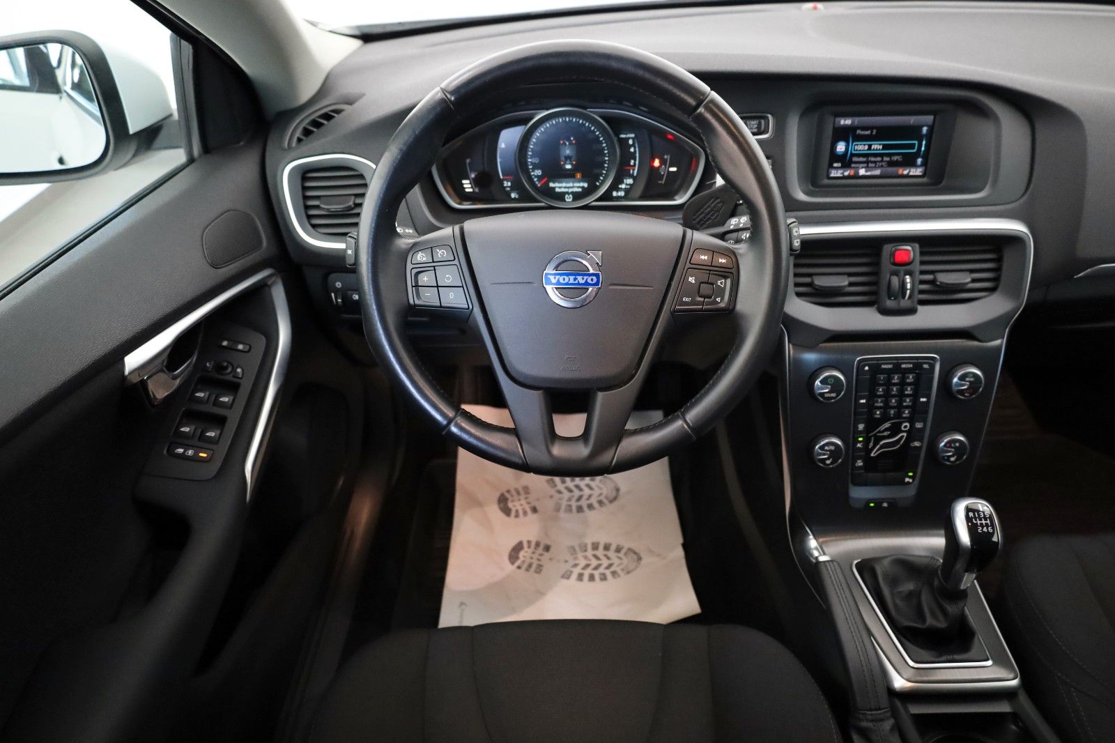 Fahrzeugabbildung Volvo V40 You! Bi-Xenon,SH,PDC,8 fach Aluräder