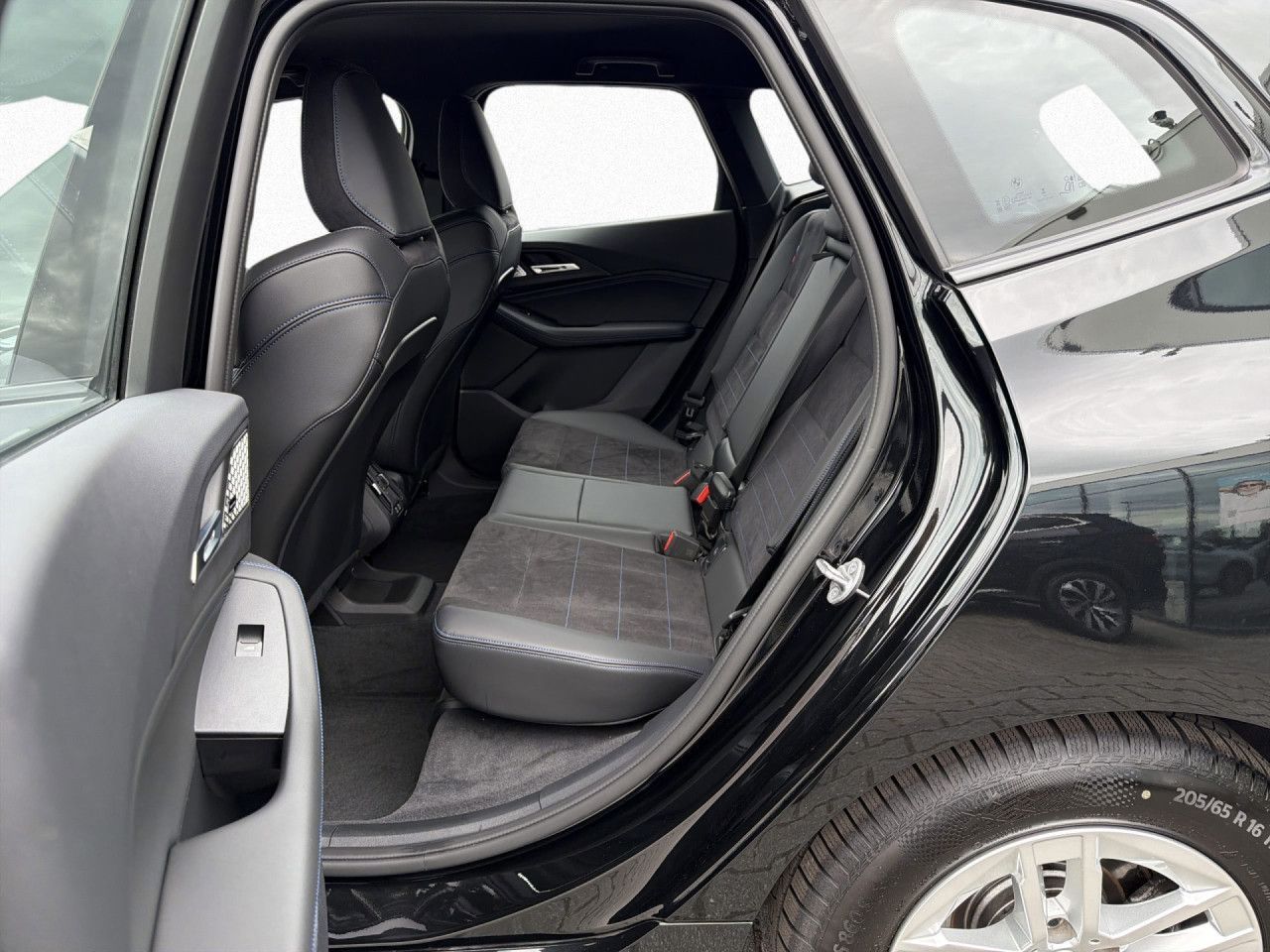 BMW 218 Active Tourer - Bild 12