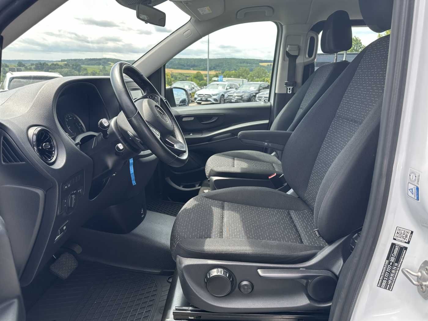 Fahrzeugabbildung Mercedes-Benz Vito 114 CDI Tourer 9G Klima Audio40 Extralang