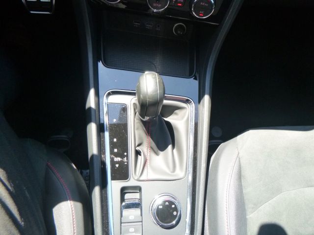 Fahrzeugabbildung Seat Ateca 2,0 TDI >FR/AUT/AHK/NAV/LED/KAM<