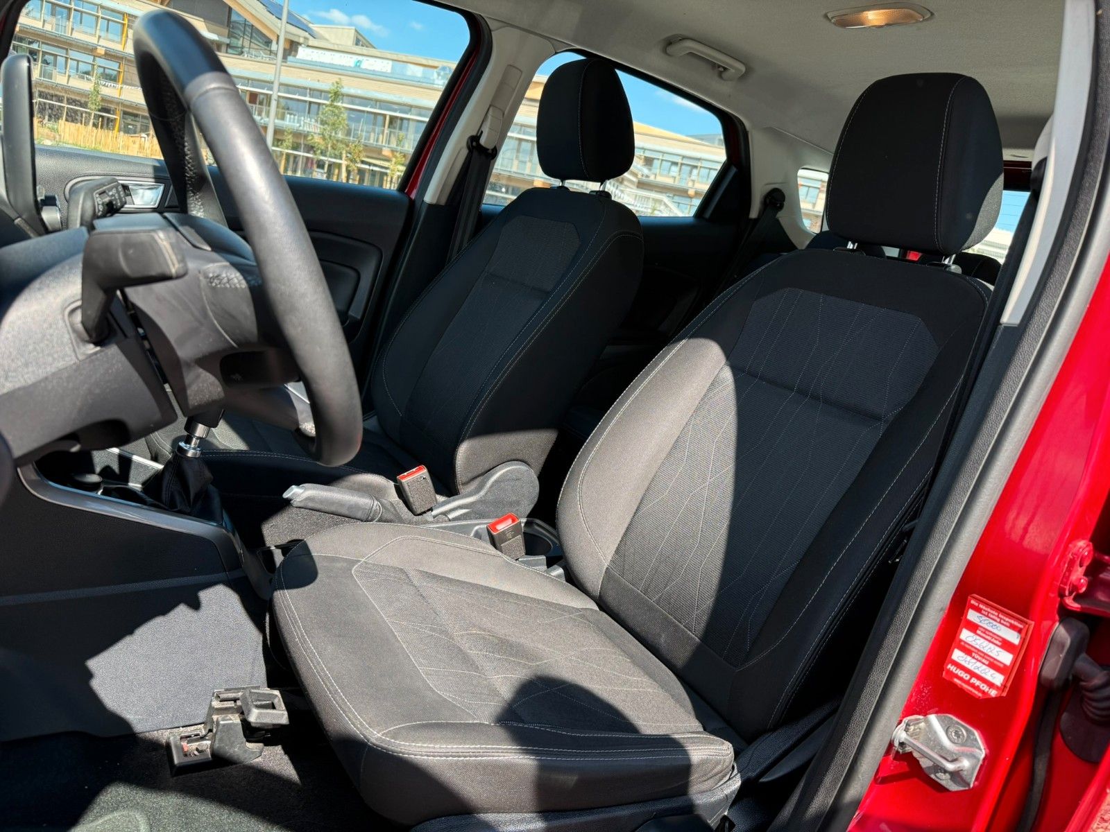 Fahrzeugabbildung Ford EcoSport Cool & Connect