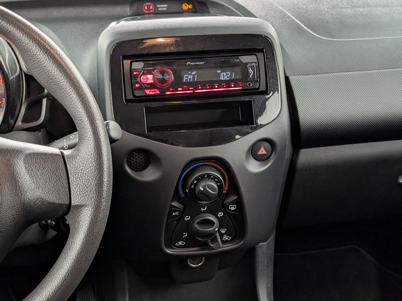 TOYOTA Aygo  1.0 x Klimaanlage – Bild 15