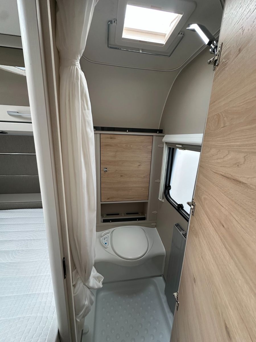 Fahrzeugabbildung Dethleffs Nomad 730 FKR - Autarkie Monster - Voll!!!