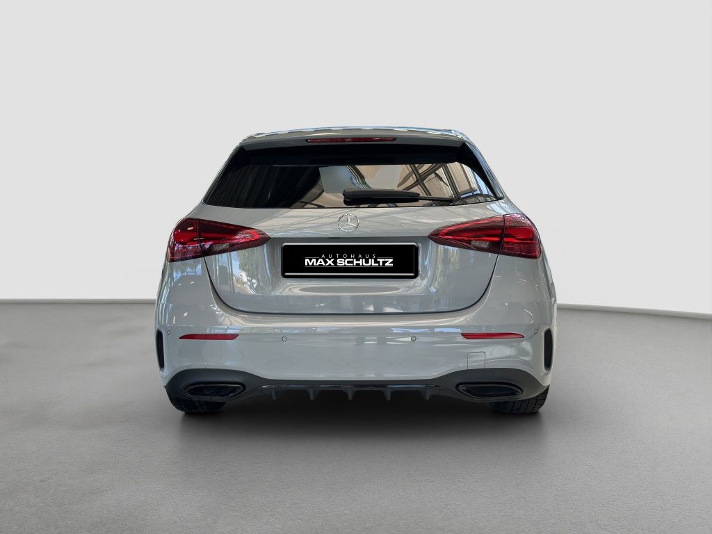 Fahrzeugabbildung Mercedes-Benz A 200 d AMG Line AMG*Night*Navi*PDC*ParkAss*RFK