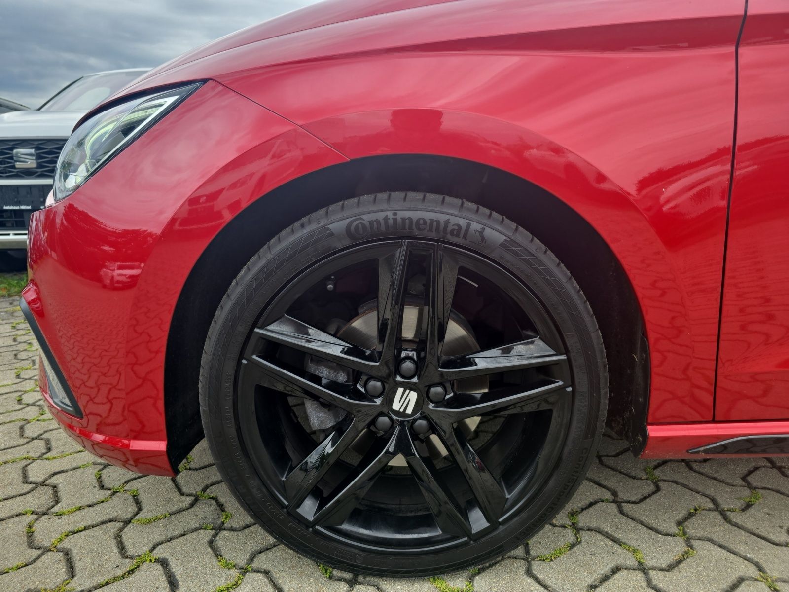 Fahrzeugabbildung SEAT Ibiza 1.0TSI FR Pro-Black-Edition LED AHK Navi A