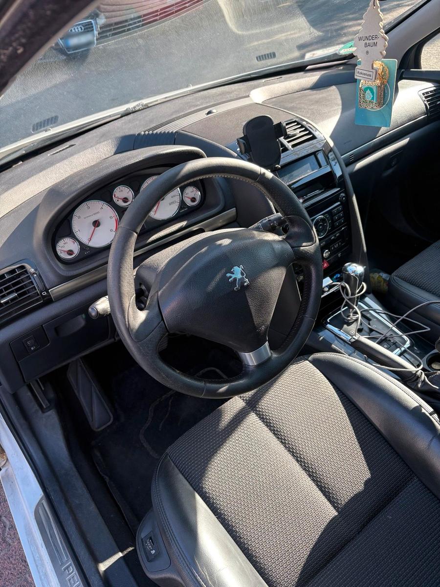 Peugeot 407 2010 — photo 8