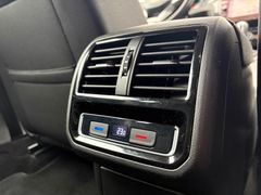 Fahrzeugabbildung Volkswagen Passat Variant Business 2.0TDI 4MOTION AHK NAVI