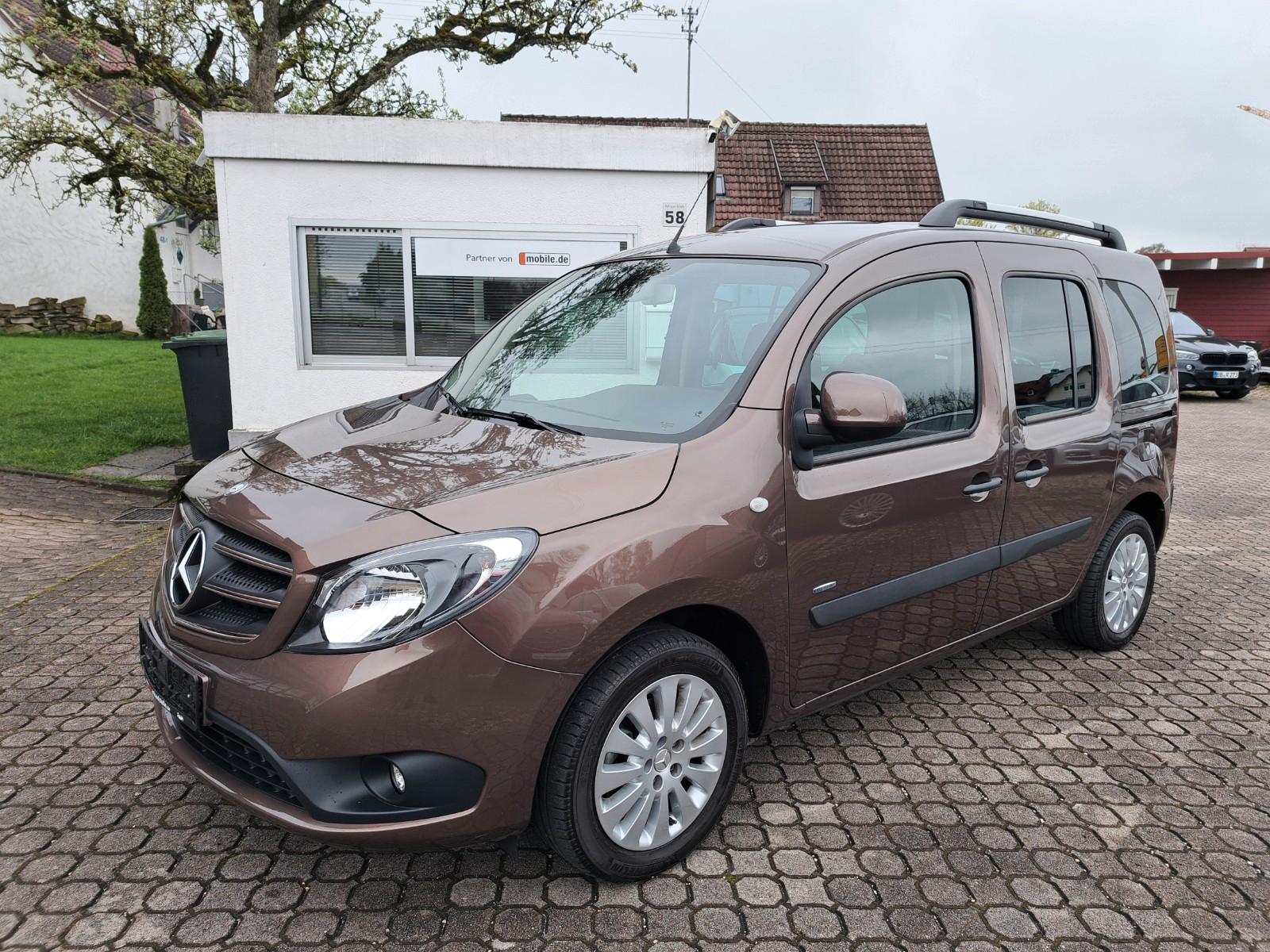 Mercedes-Benz Citan Kombi 111 CDI lang/PDC/SHZ/AHK/1.HD/Euro-6