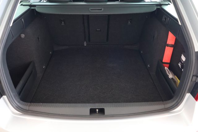 Skoda Octavia Combi Style Automatik LED Pano PDC