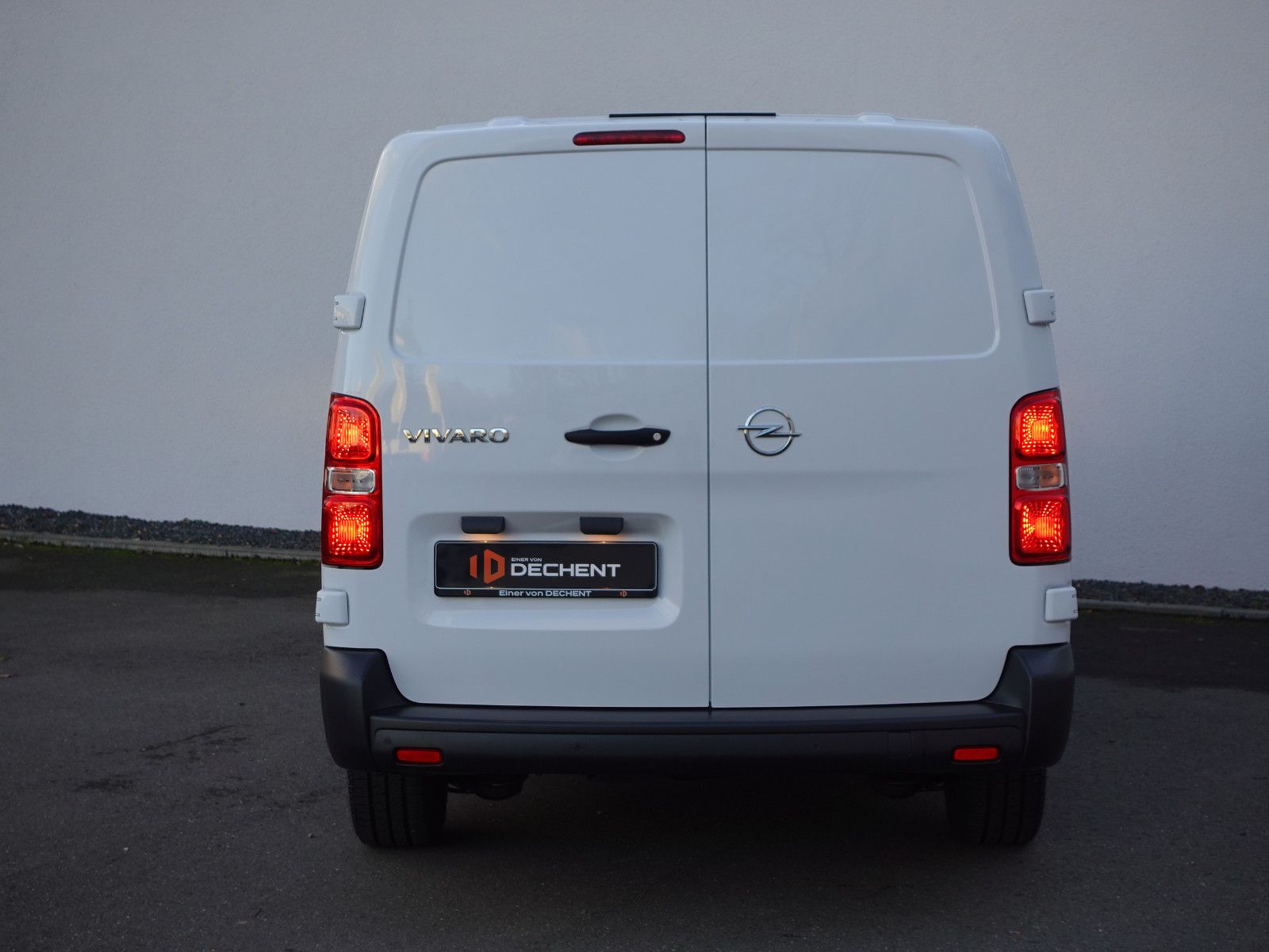 Fahrzeugabbildung Opel Vivaro Cargo 1.5 D Edition M  Klima, Allwetter
