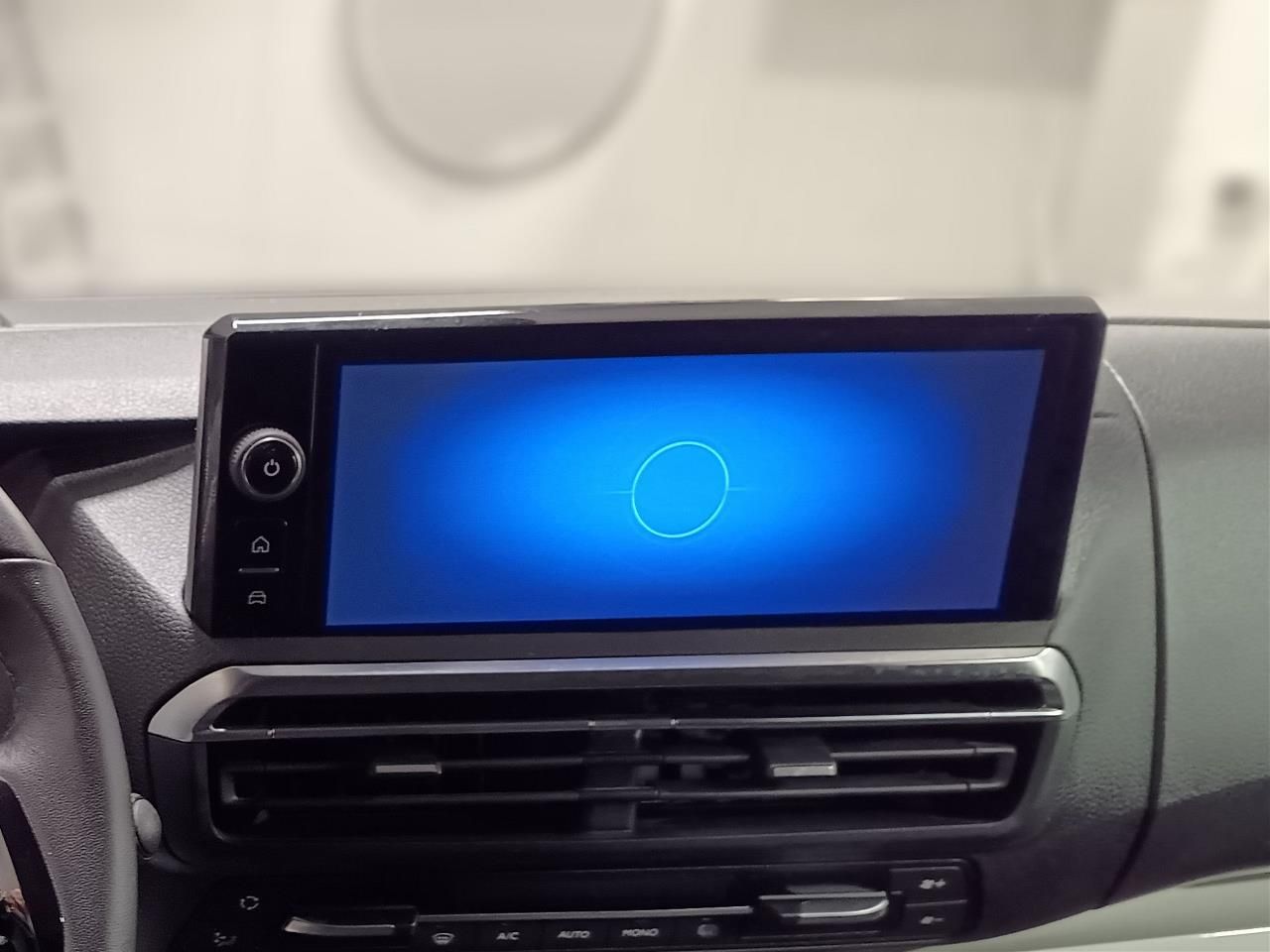 Fahrzeugabbildung Opel Vivaro Kasten 2.0 Diesel 130KW Automatik