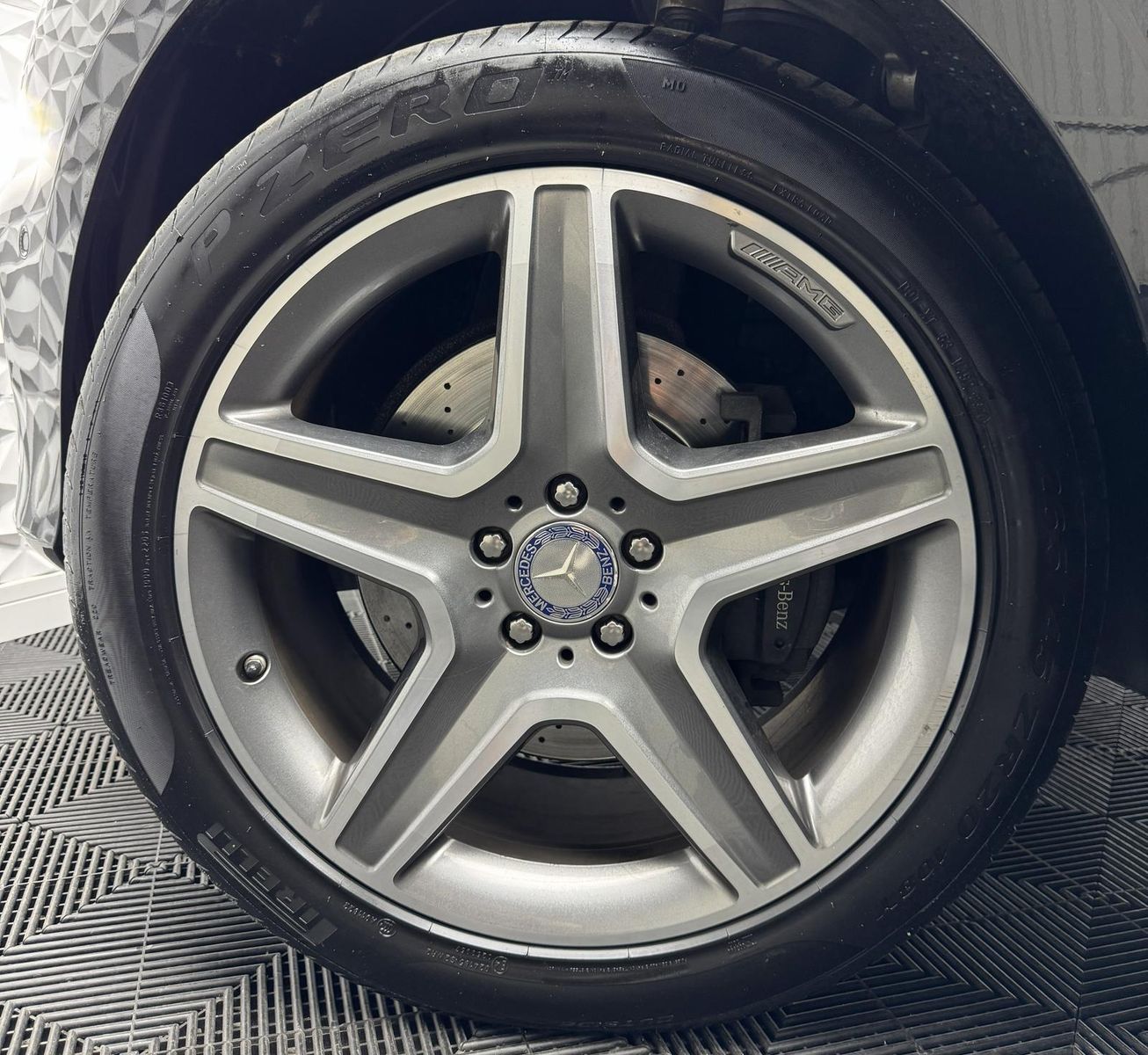 Fahrzeugabbildung Mercedes-Benz GLE 350d AMG/AIRMATIC/DISTRO/PANO/AHK/RCAM/CARP