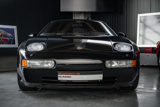 Porsche 928 GTS