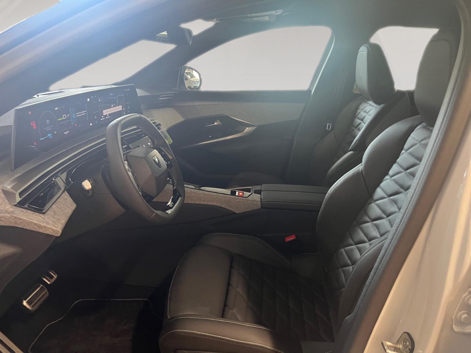Peugeot 3008 Dual-Elektromotor 325 AWD Launch Edition