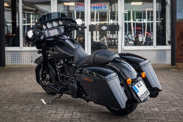 Fahrzeugabbildung Harley-Davidson STREET GLIDE SPECIAL FLHXS