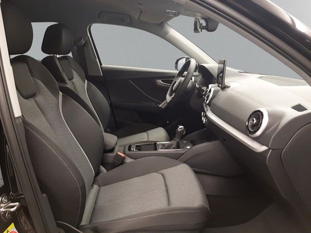 Fahrzeugabbildung Audi Q2 advanced 35TFSI Matrix AHK Navi Kamera 19"