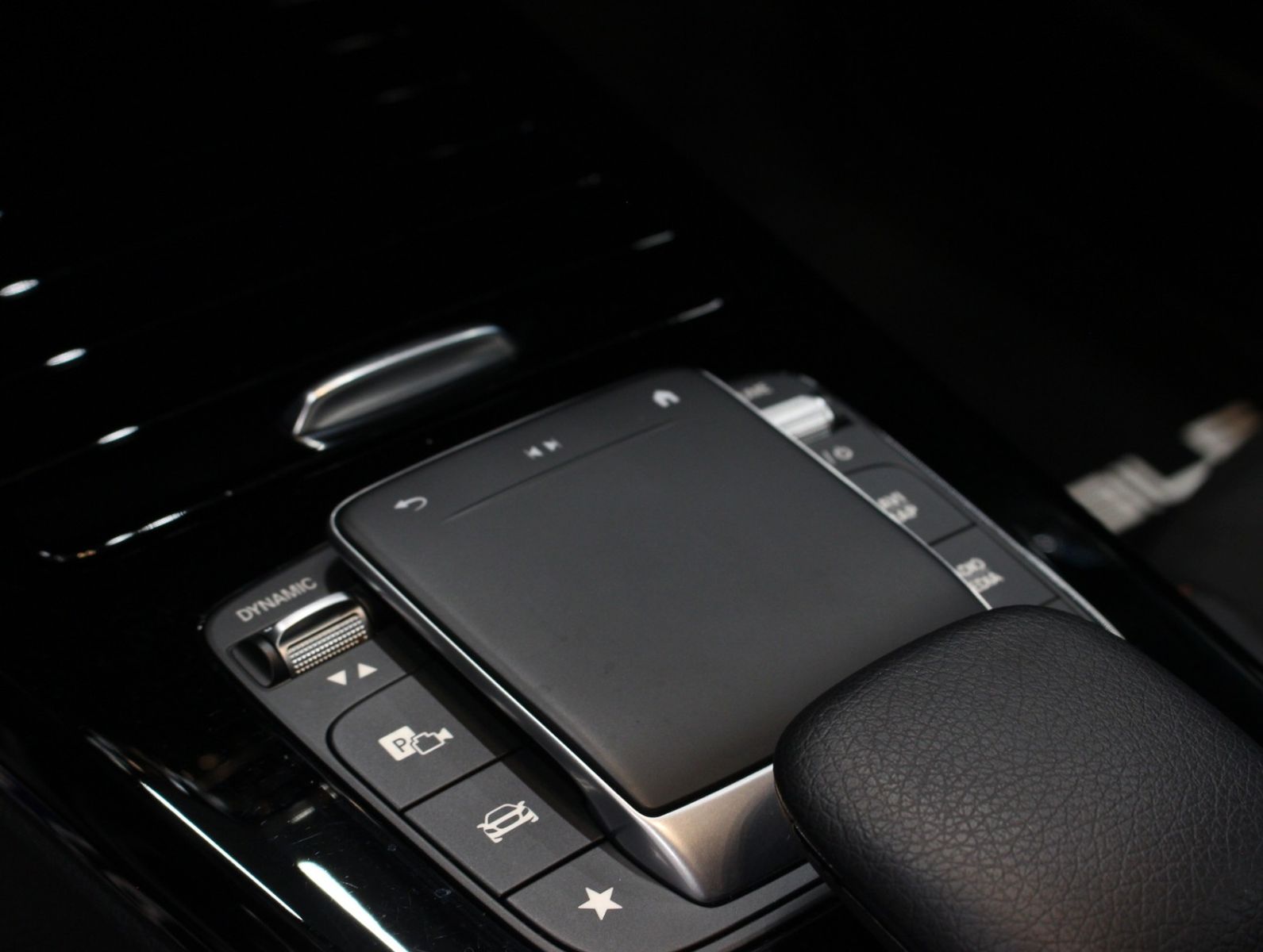 Fahrzeugabbildung Mercedes-Benz A 200 Limousine AMG Line Widescreen*Ambiente