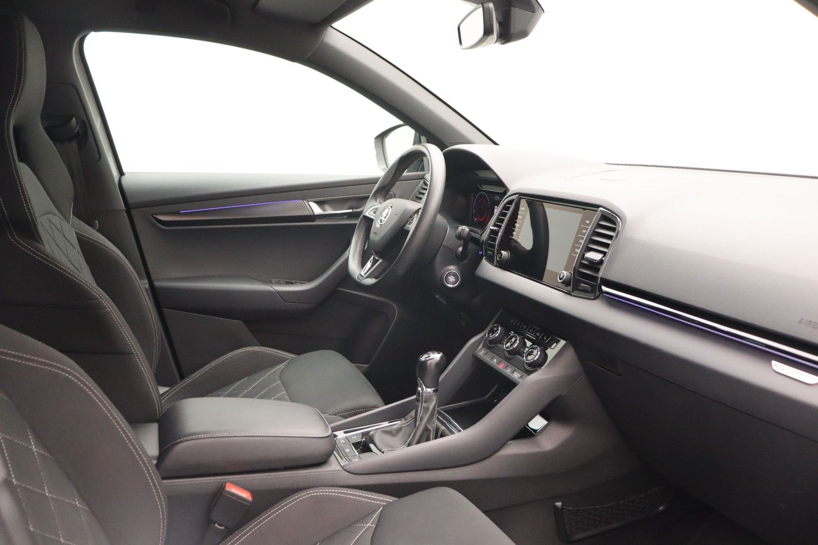 Fahrzeugabbildung SKODA Karoq 1.5 Ambition Sports-Line LED NAVI ACC