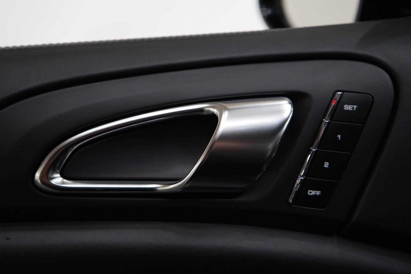 Porsche Cayenne Turbo V8*Navi*Luftfahrwerk*20 Z. Spyder*