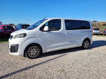 Peugeot Traveller - 1