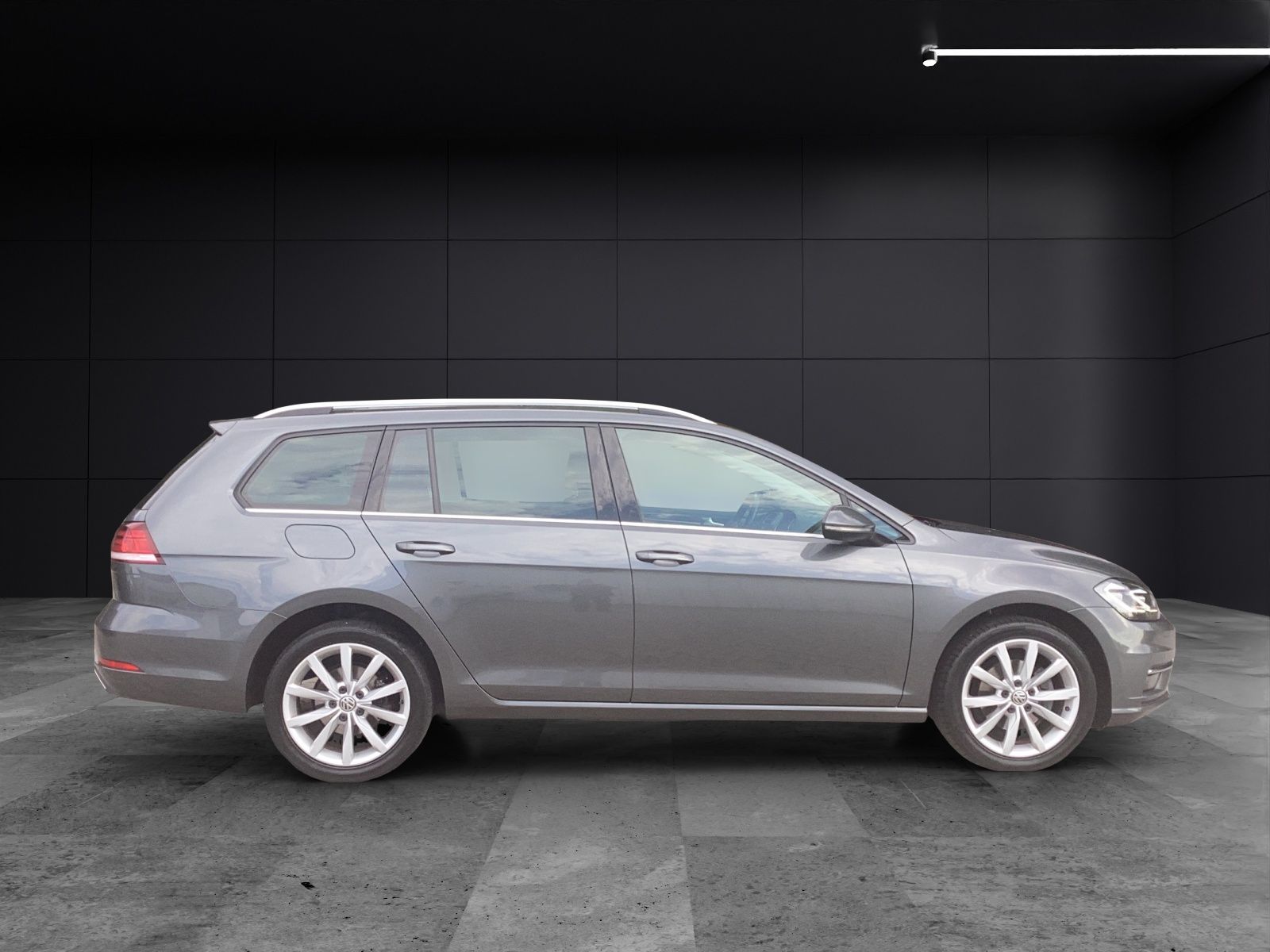 Fahrzeugabbildung Volkswagen Golf VII Variant TDI Highl. DSG LED FAP+ DAB Nav