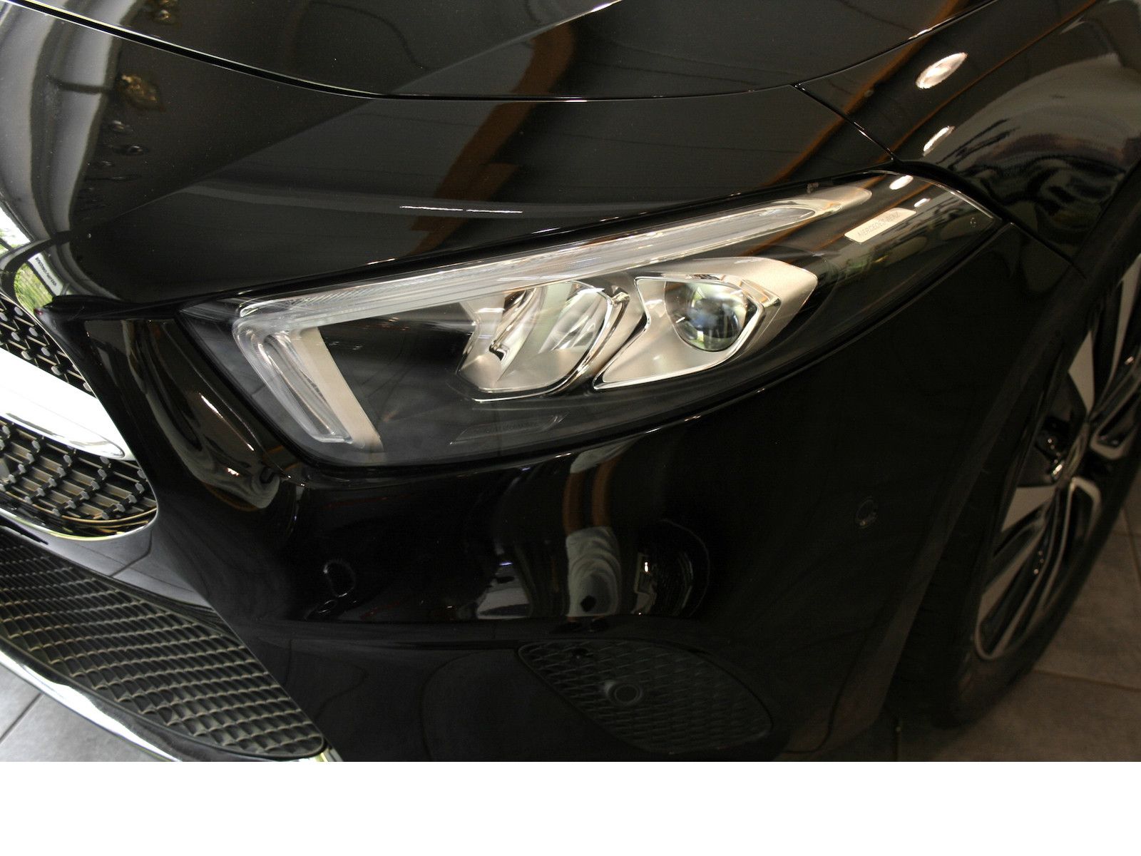 Fahrzeugabbildung Mercedes-Benz A 180 Style Limousine *LED*Kamera*17´´*Sound*Tot