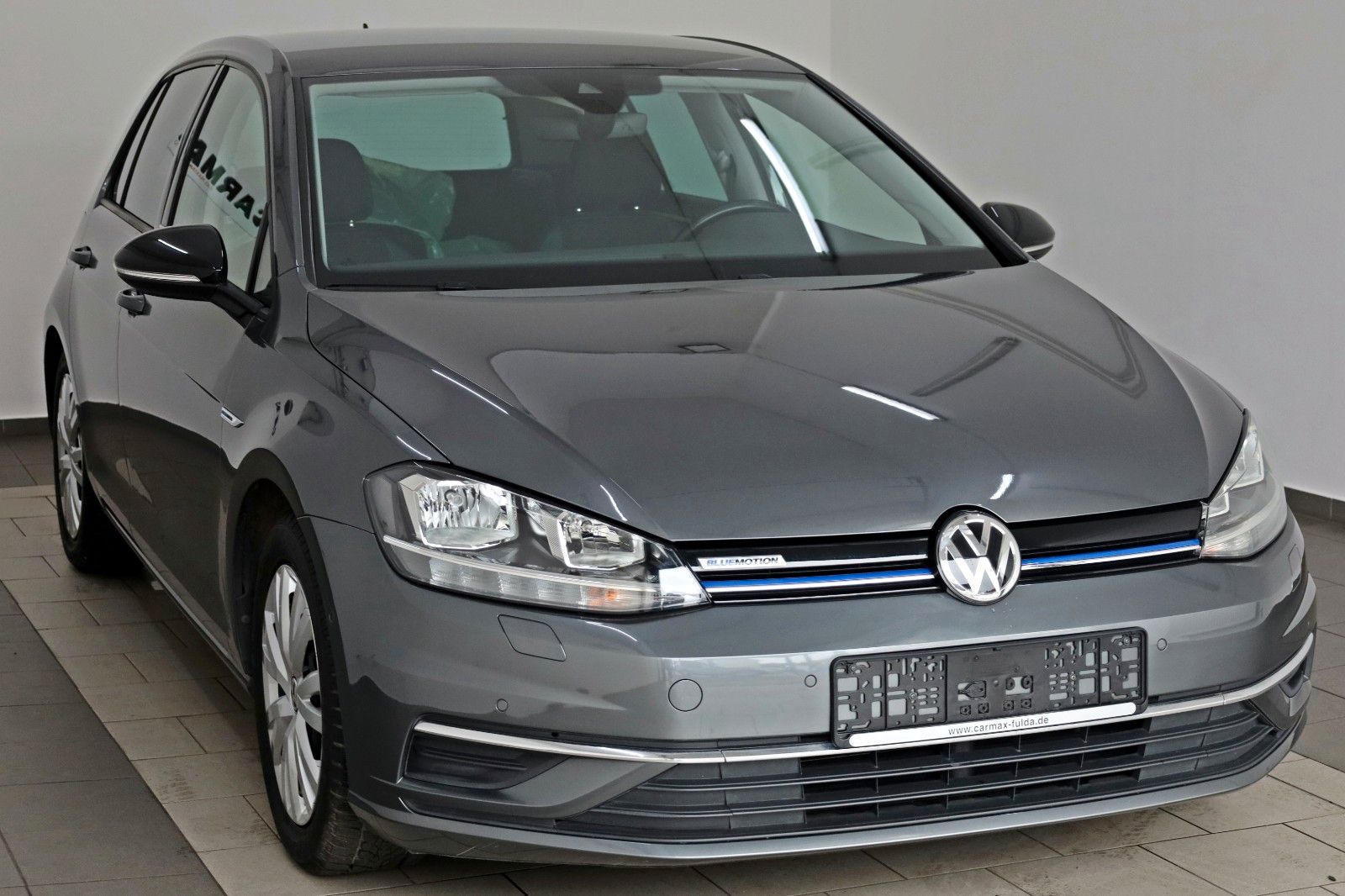 Fahrzeugabbildung Volkswagen Golf VII Lim. IQ.DRIVE BM Navi,SH,ACC,ParkAssist