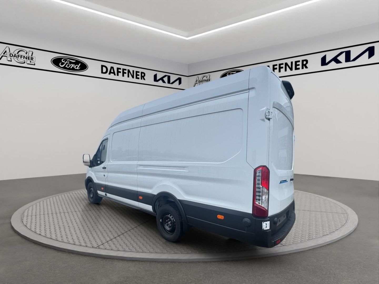 Fahrzeugabbildung Ford Transit Kasten E 390 L4 Trend 68,0 kWh Heckantri