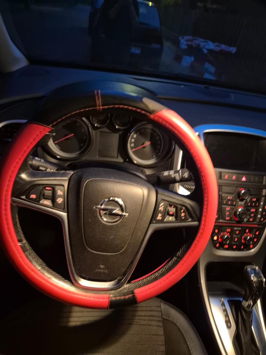 Opel Astra 2015 — photo 7