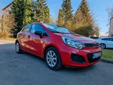 Kia Rio Sparsamer 1.2 motor, 85k km - mit Benzin-Antrieb: Sparsame