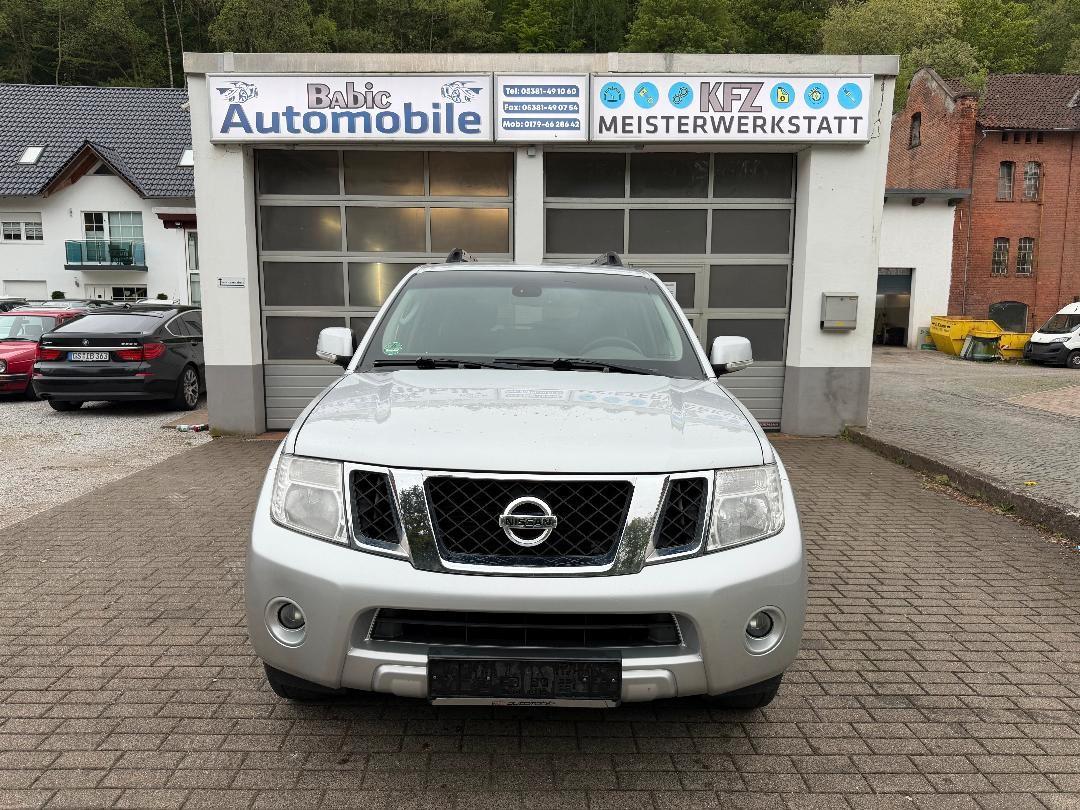Nissan Pathfinder 2.5 dCi SE
