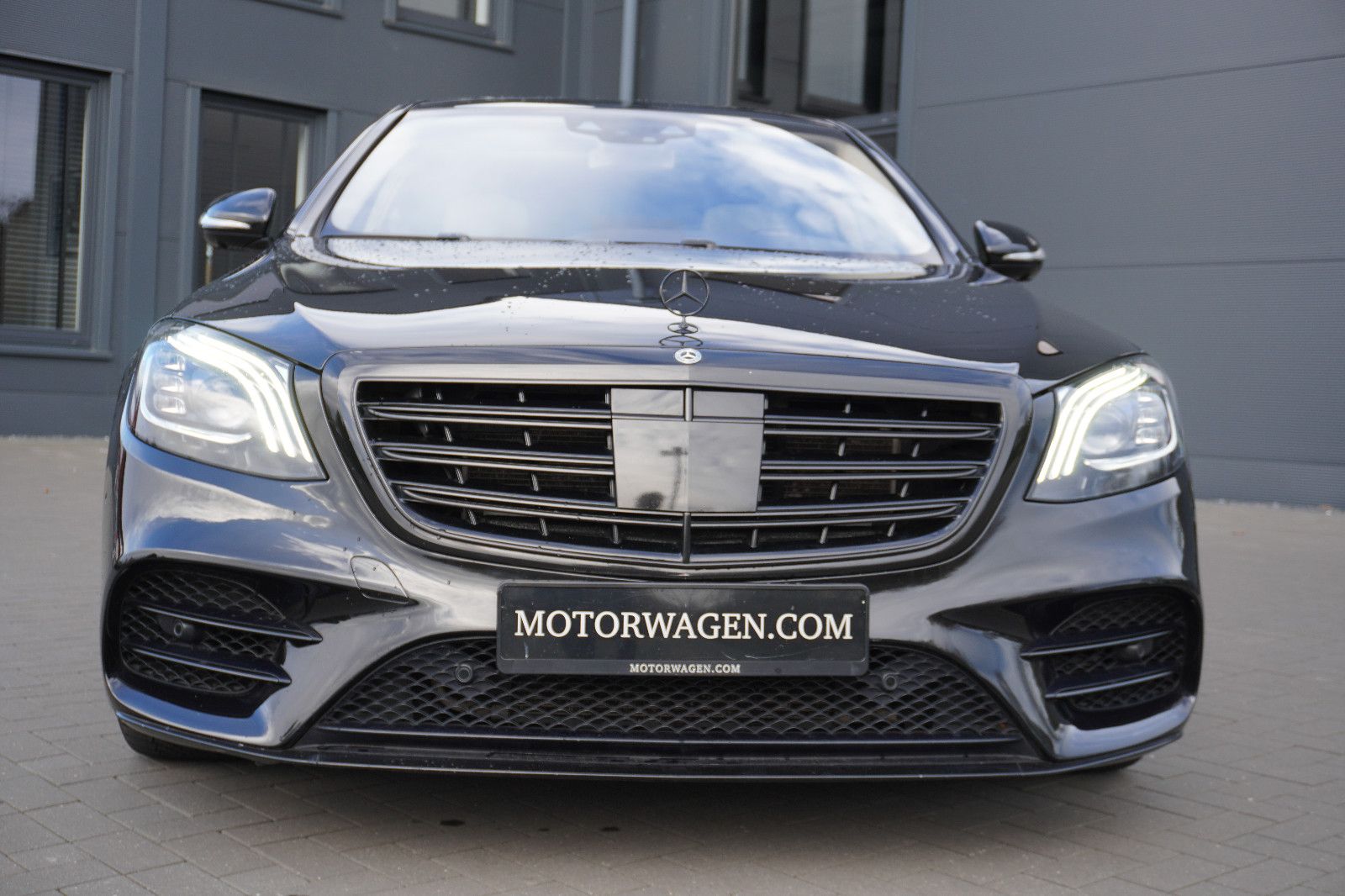 Fahrzeugabbildung Mercedes-Benz S 560 4Matic L