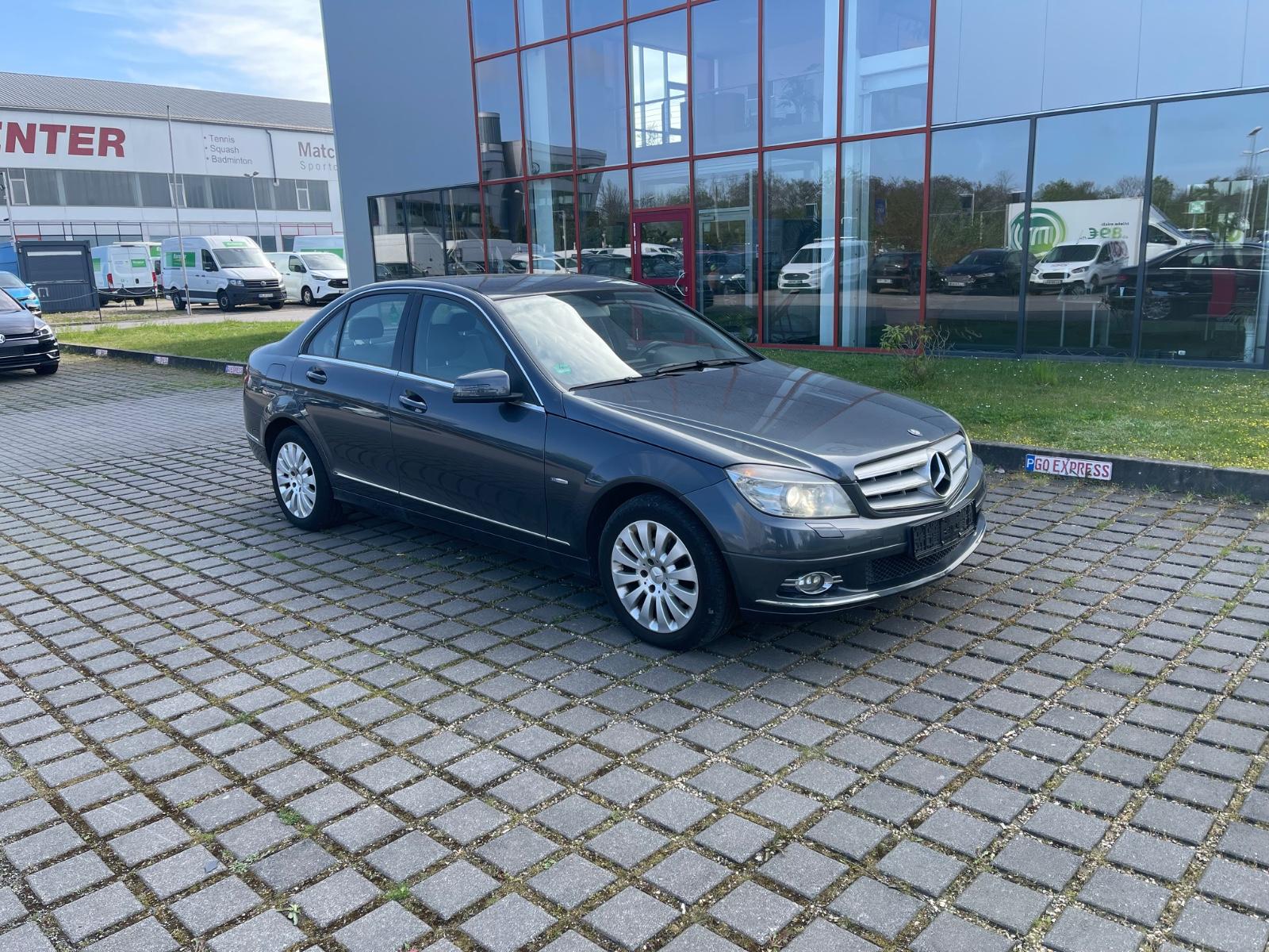 Mercedes-Benz C 220 CDI BE Avantgarde Automatik Bi-Xenon Navi