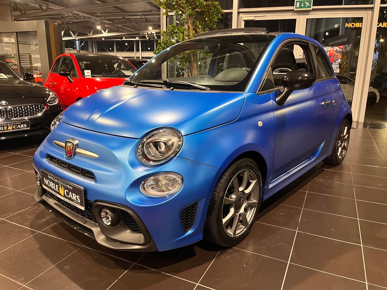 Fahrzeugabbildung Abarth 595C -BLAU MATT- BEATS XEN CARPLAY DAB ALU