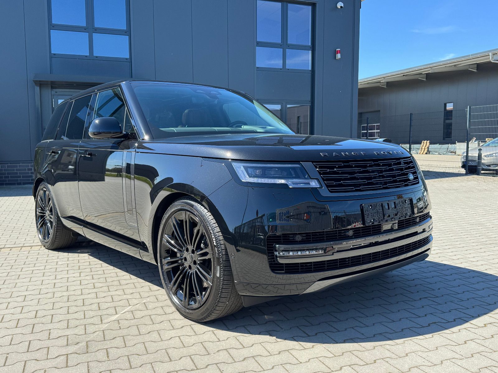 Land Rover Range Rover D350 HSE Shadow